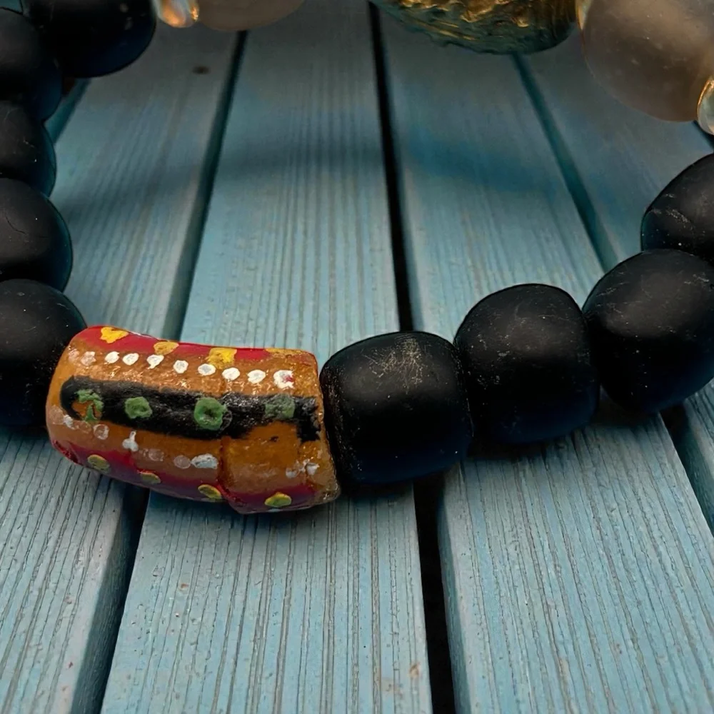 Black‎ and Gold Beaded Bracelet